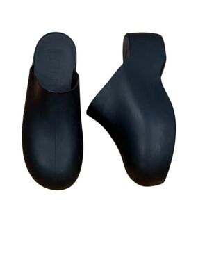 $260 Worn twice Melissa Simon Miller black platform clogs mules 38 US 7